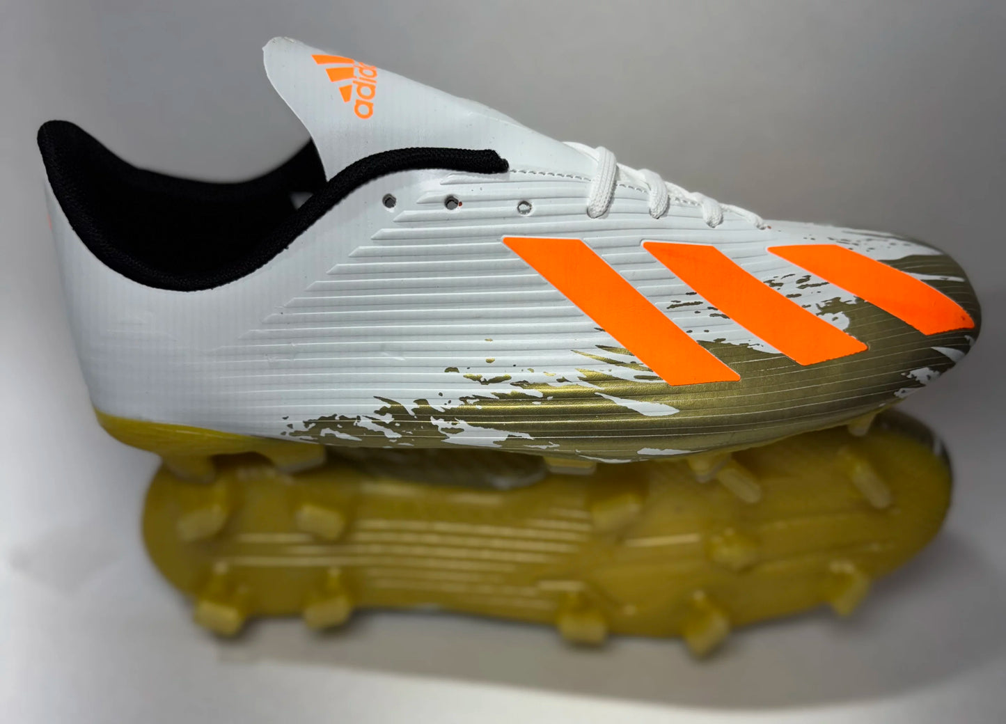 Crampon Adidas – Blanc Doré