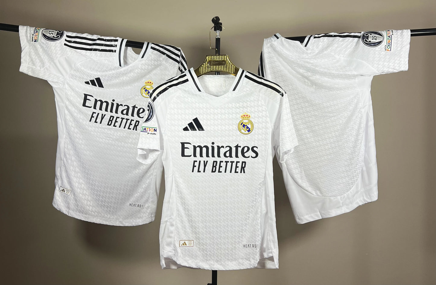 T-shirt Real Madrid 2024/2025 – Édition Badge Champions League