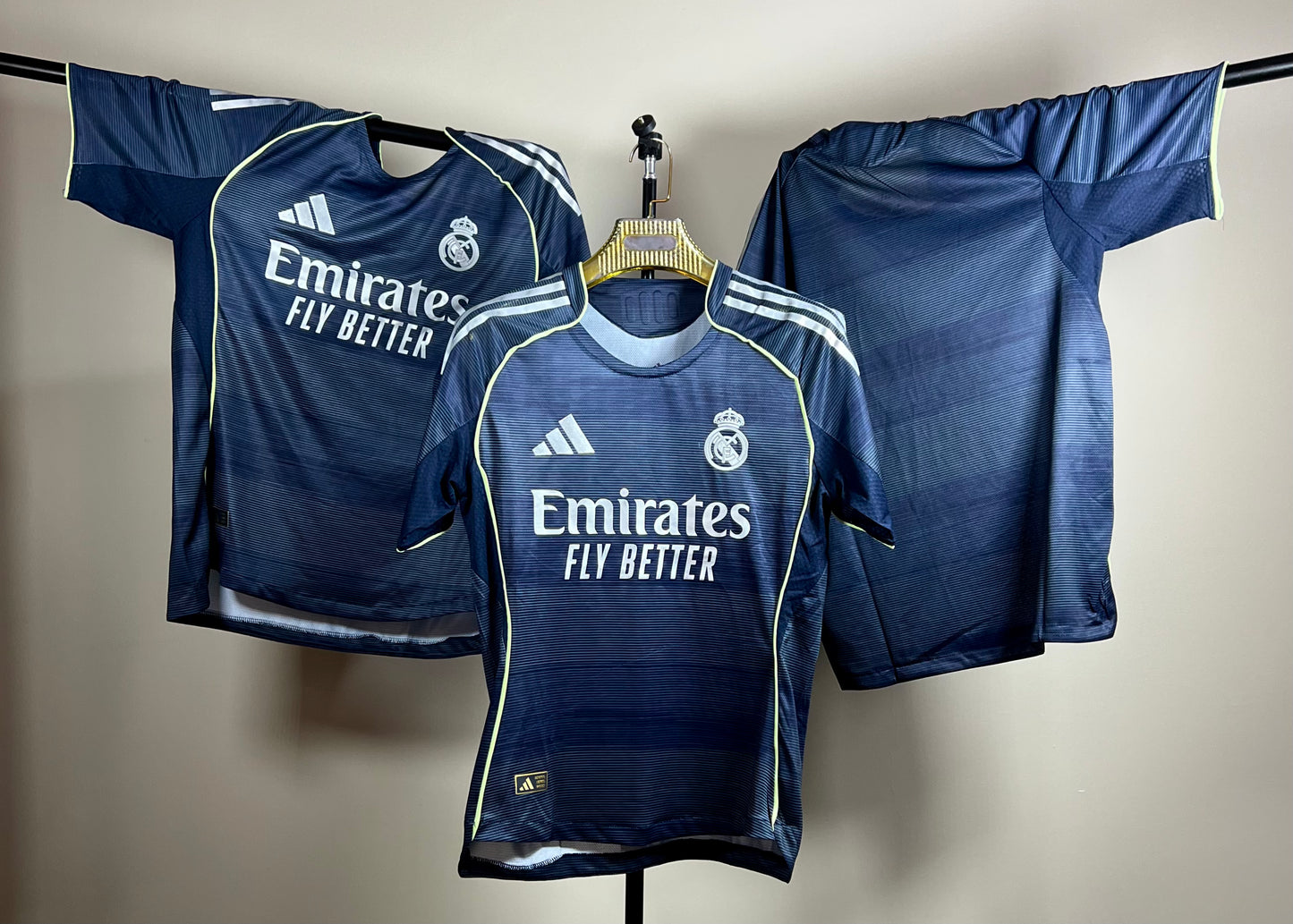 T-shirt Real Madrid 2025/2026 – Édition Player Officiel ⚪👑
