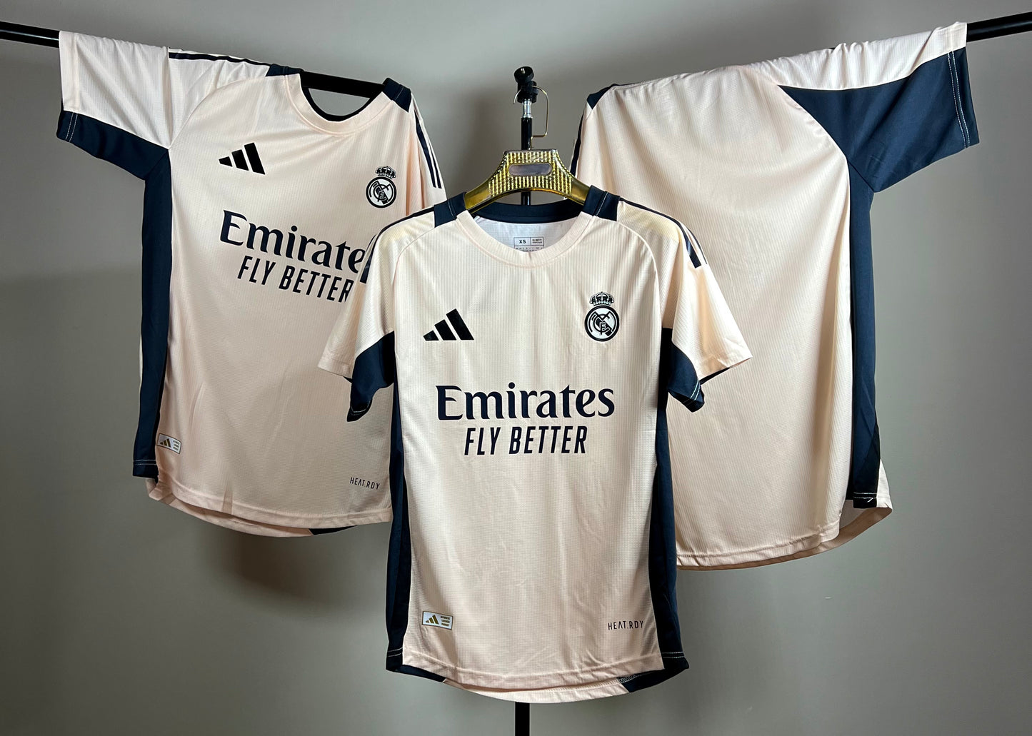 T-shirt Real Madrid 2025/2026 – Édition Player Officiel ⚪👑