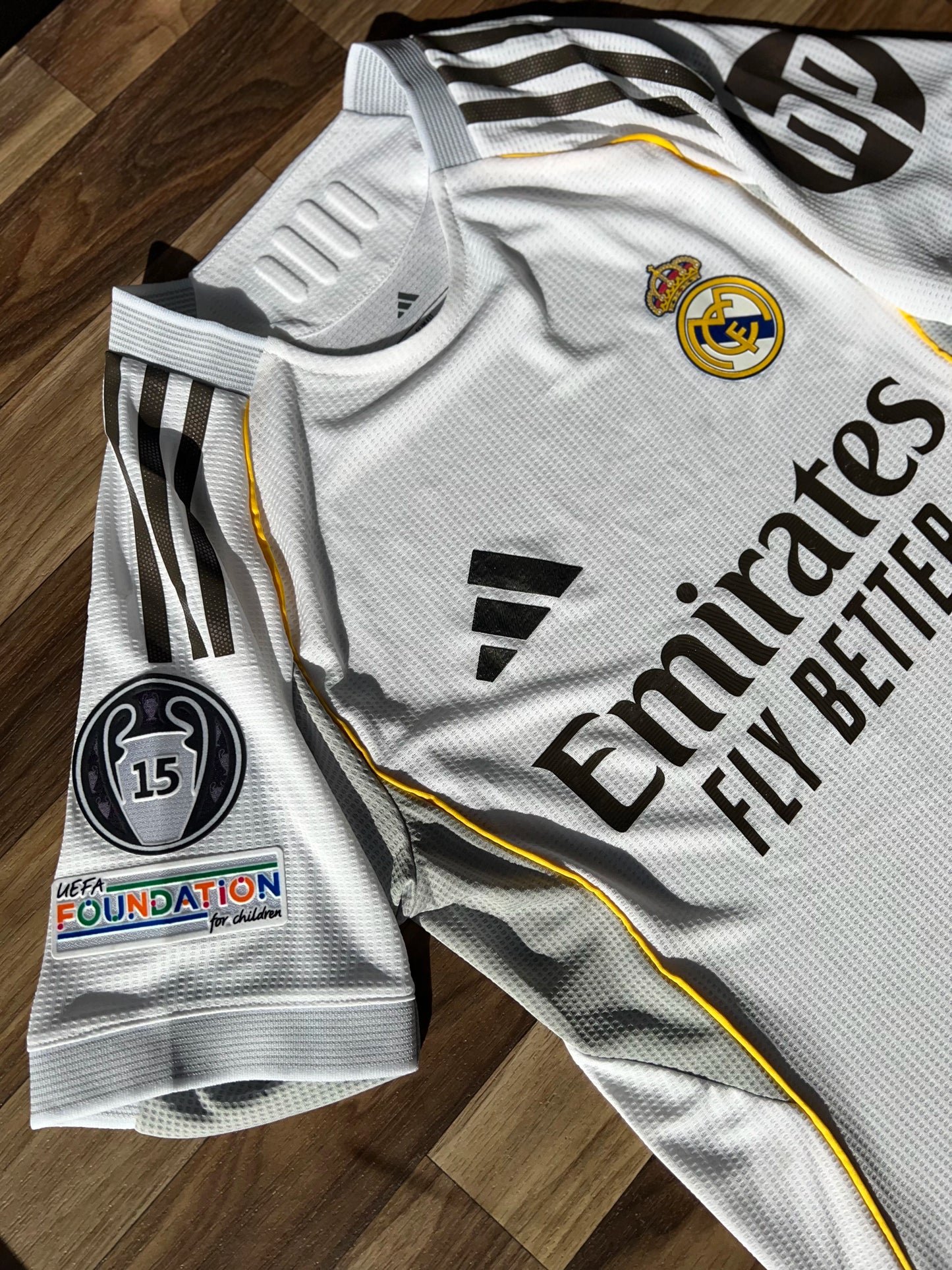 T-Shirt Real Madrid Badge champions league 2026