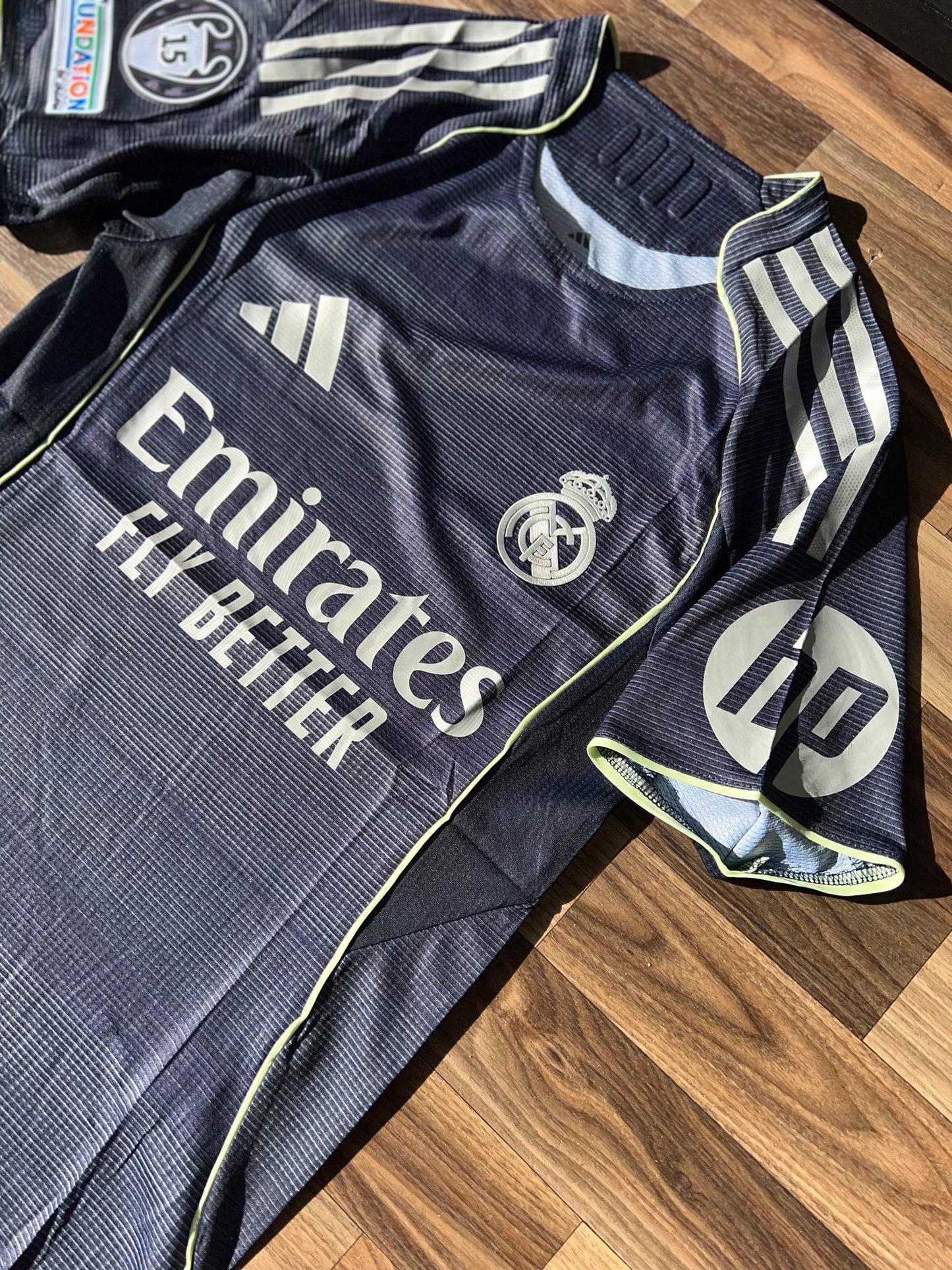 T-Shirt Real Madrid Badge champions league 2026
