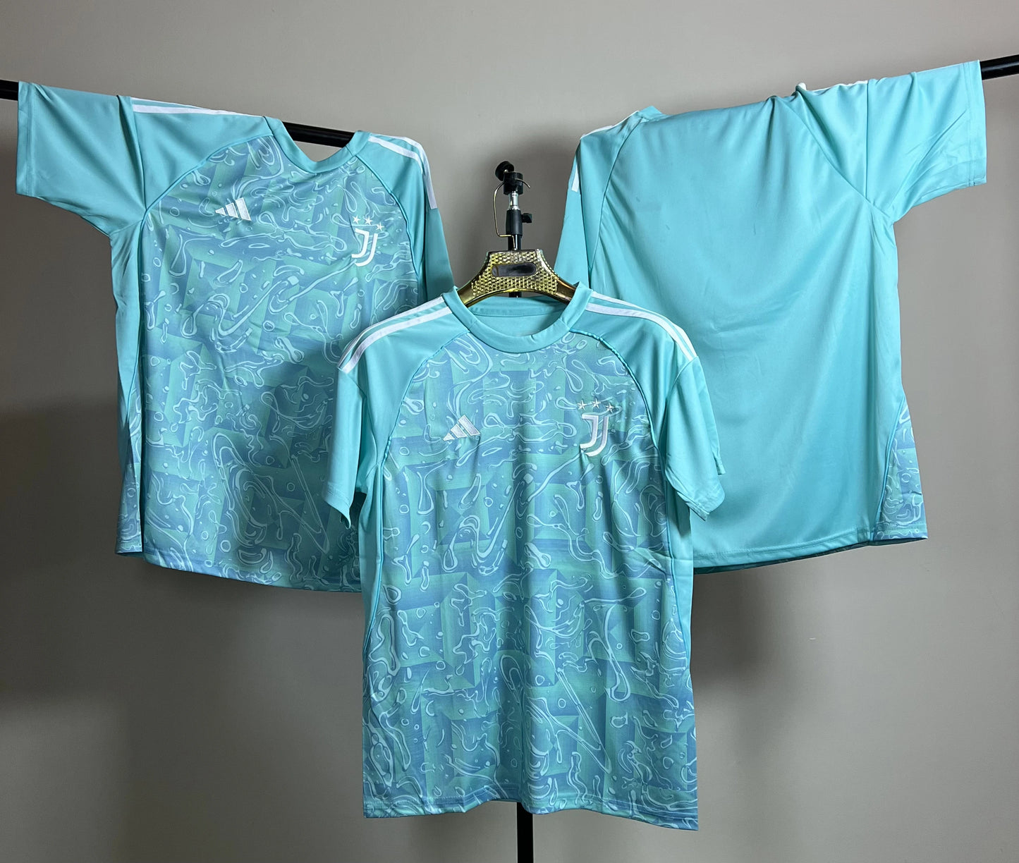 T-shirt Juventus 2025/2026 – Performance et Style