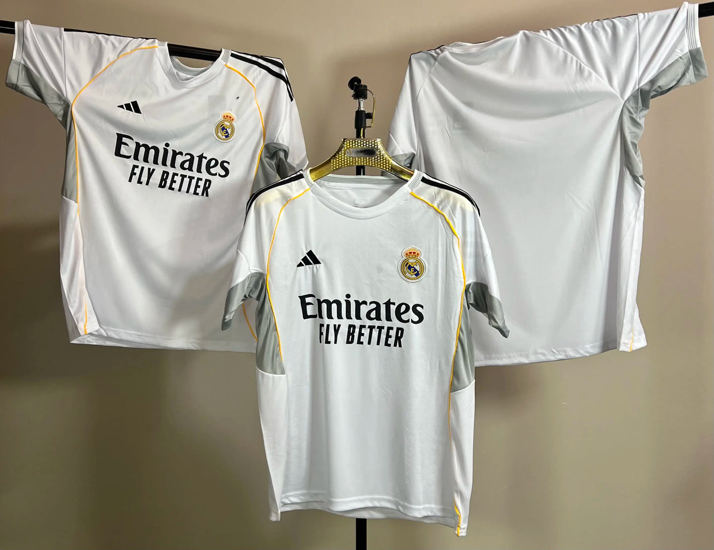 T-shirt Real Madrid 2025/2026 – Style et Performance