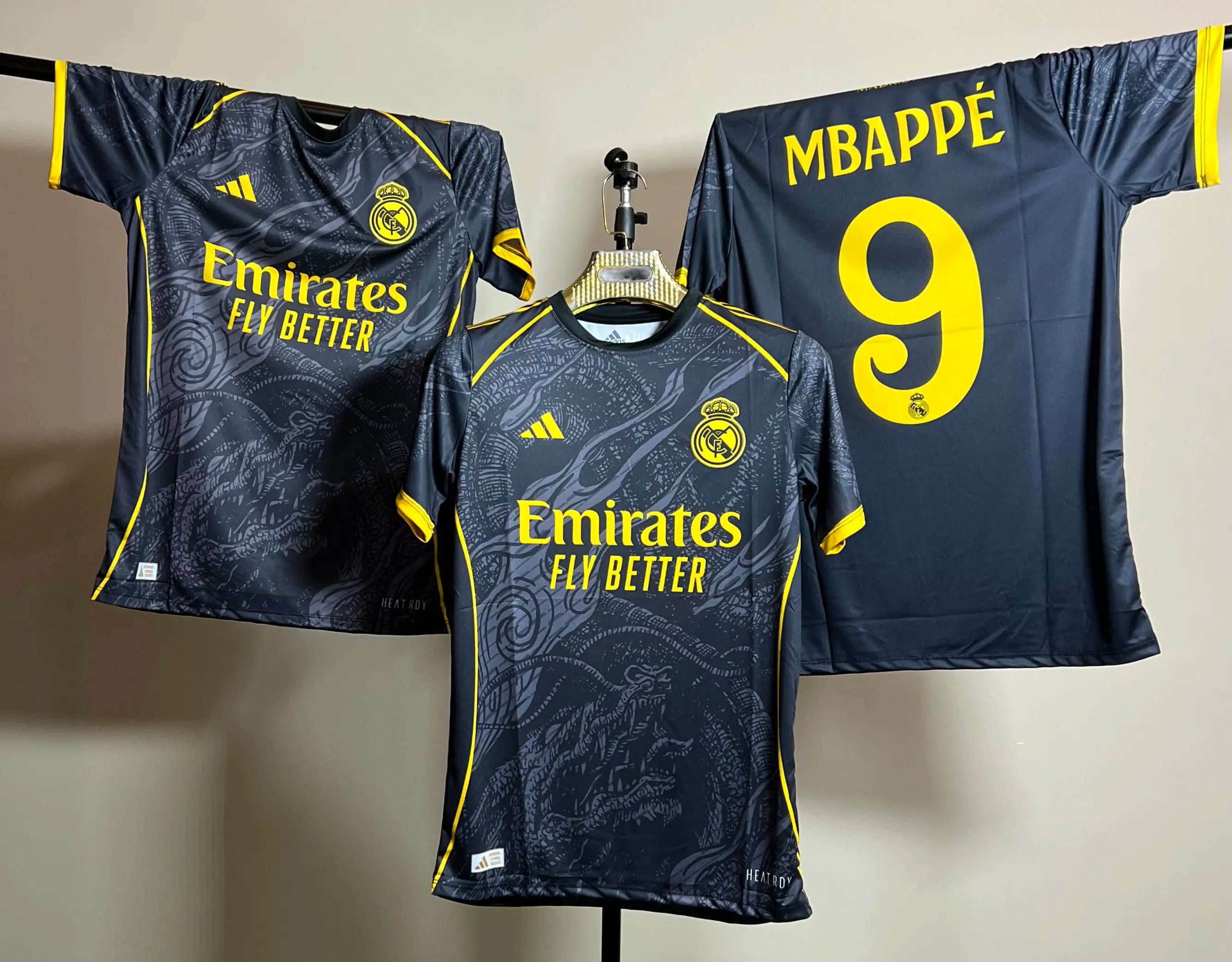 Maillot Mbappé taille 12 ans modèle Real de Madrid blanc domicile Maillot Mbappé taille 12 ans modèle Real de Madrid blanc domicile