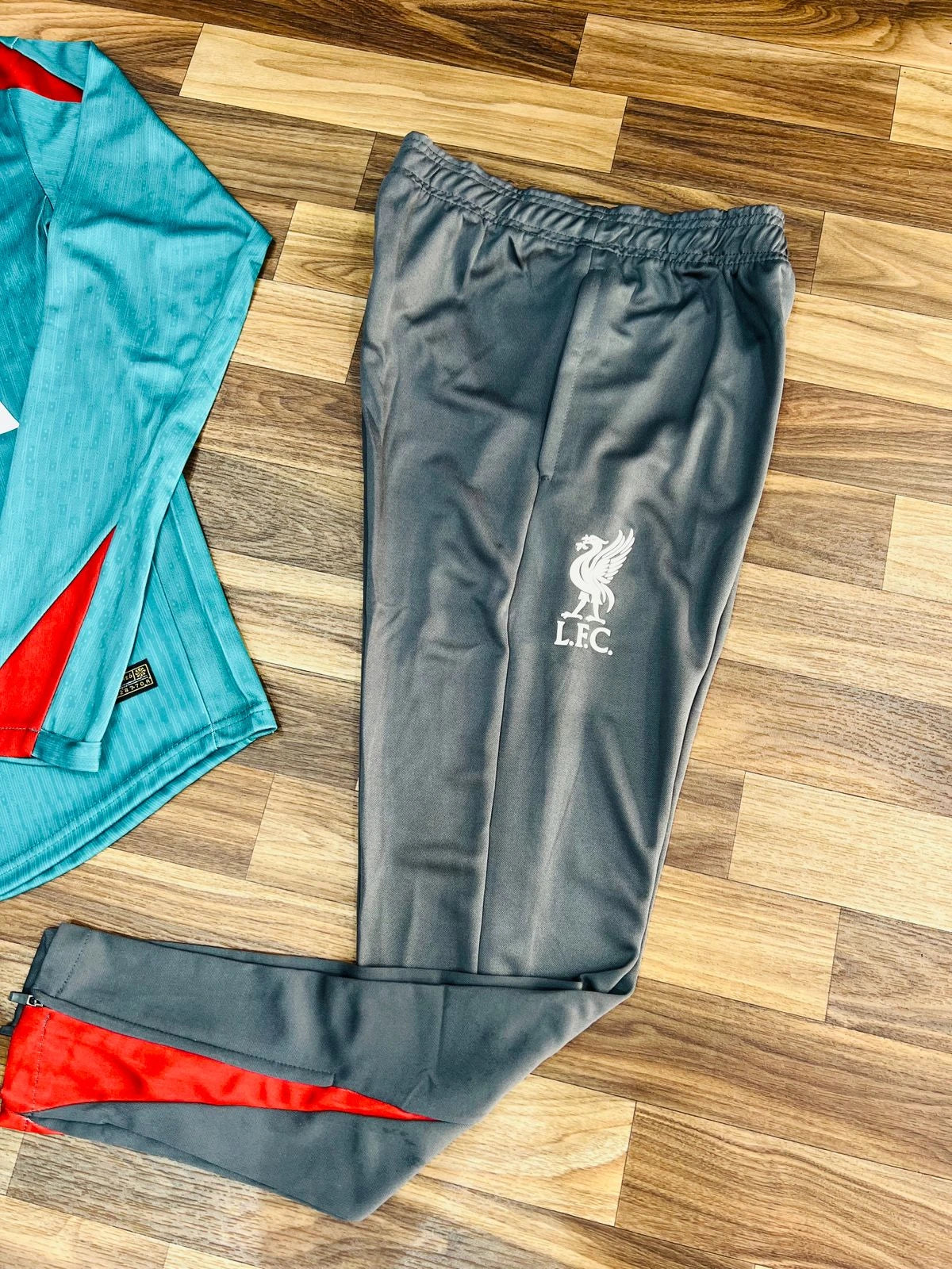 Tracksuit Liverpool 2025/2026 – Officiel