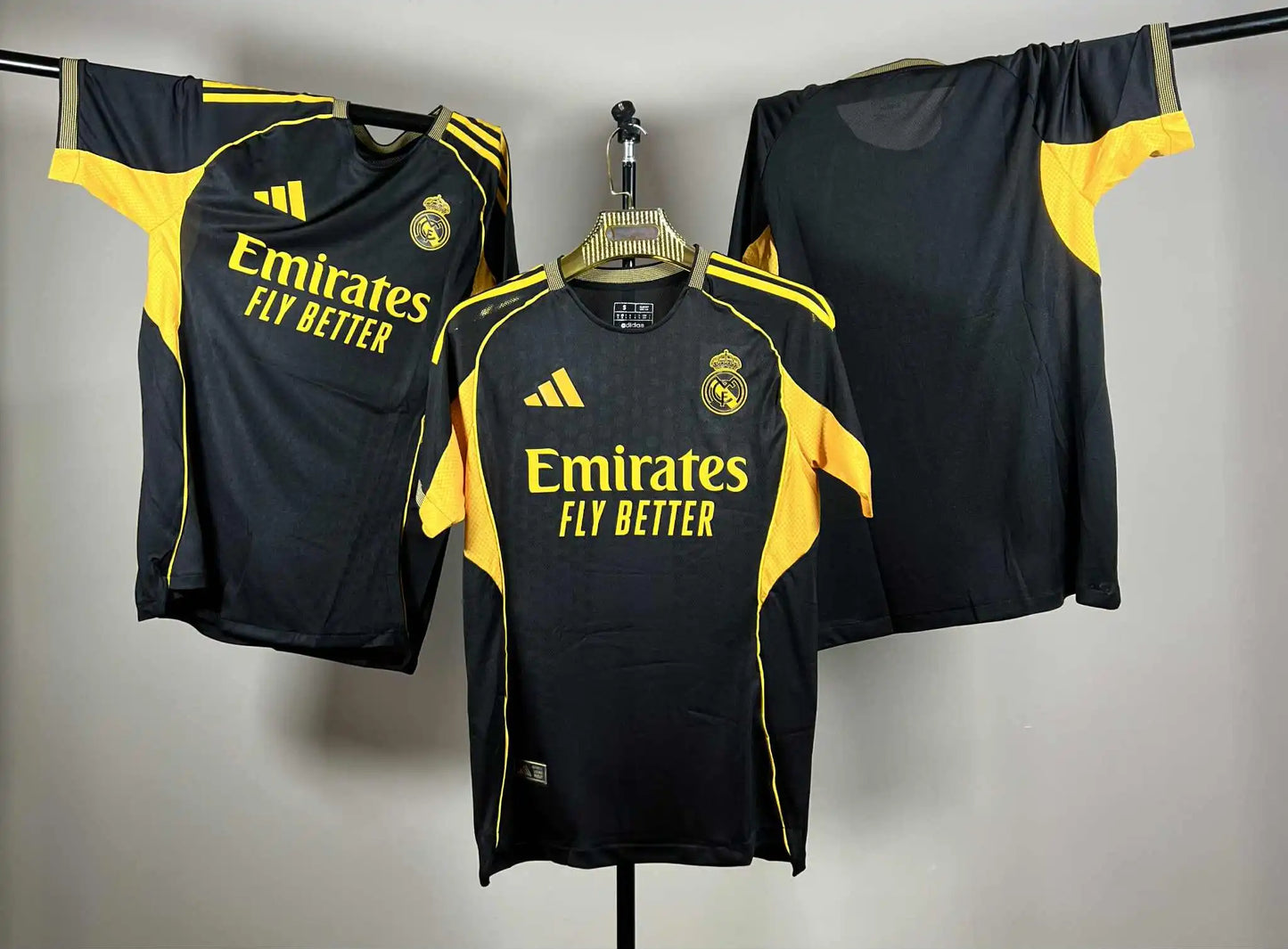 T-Shirt Real Madrid Noir – Édition Spéciale