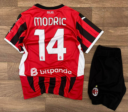 Tenue enfant ACM, Luka Modrić
