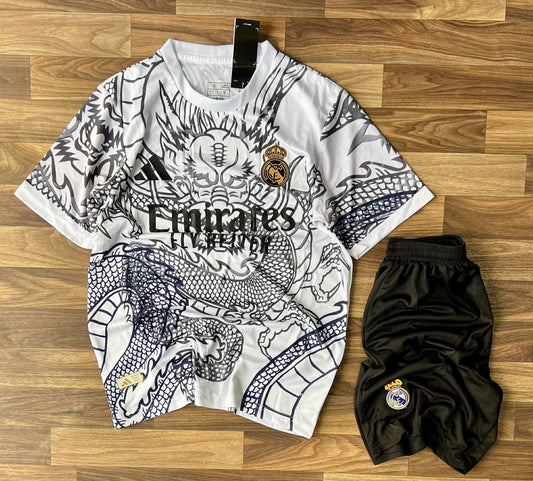 Tenue Real madrid version spéciale Dragon