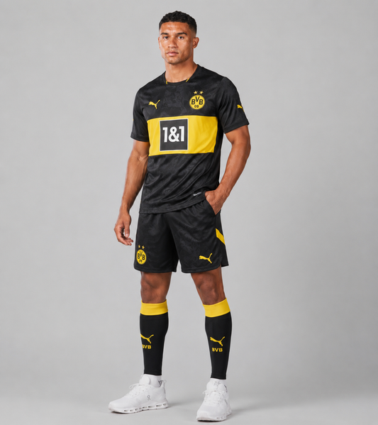 Tenue Borussia Dortmund, saison 2021/2022