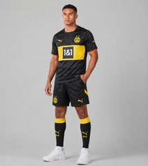 Tenue Borussia Dortmund, saison 2021/2022
