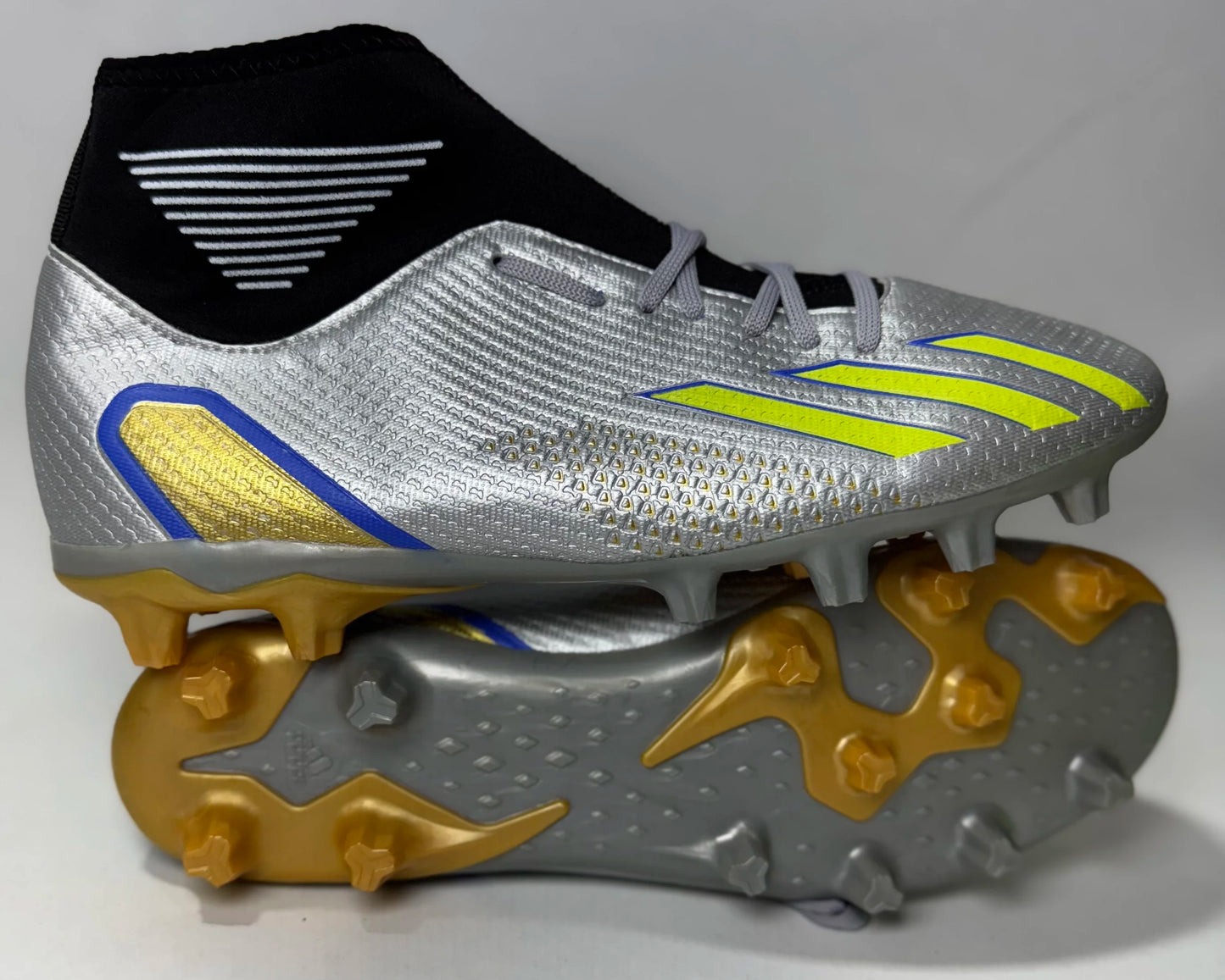 Crampon Adidas avec cheville – Gris