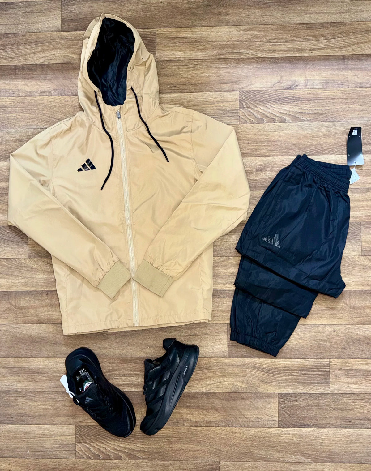 Survêtement Imperméable Adidas – Protection et Style