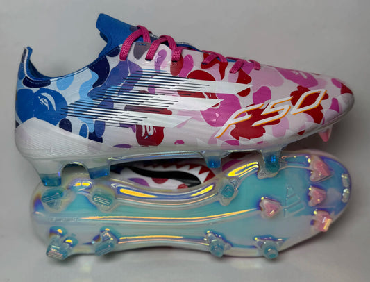Crampon F50 FG Bape Multi Camo – Style, vitesse et exclusivité