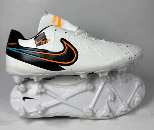 Crampons Nike
