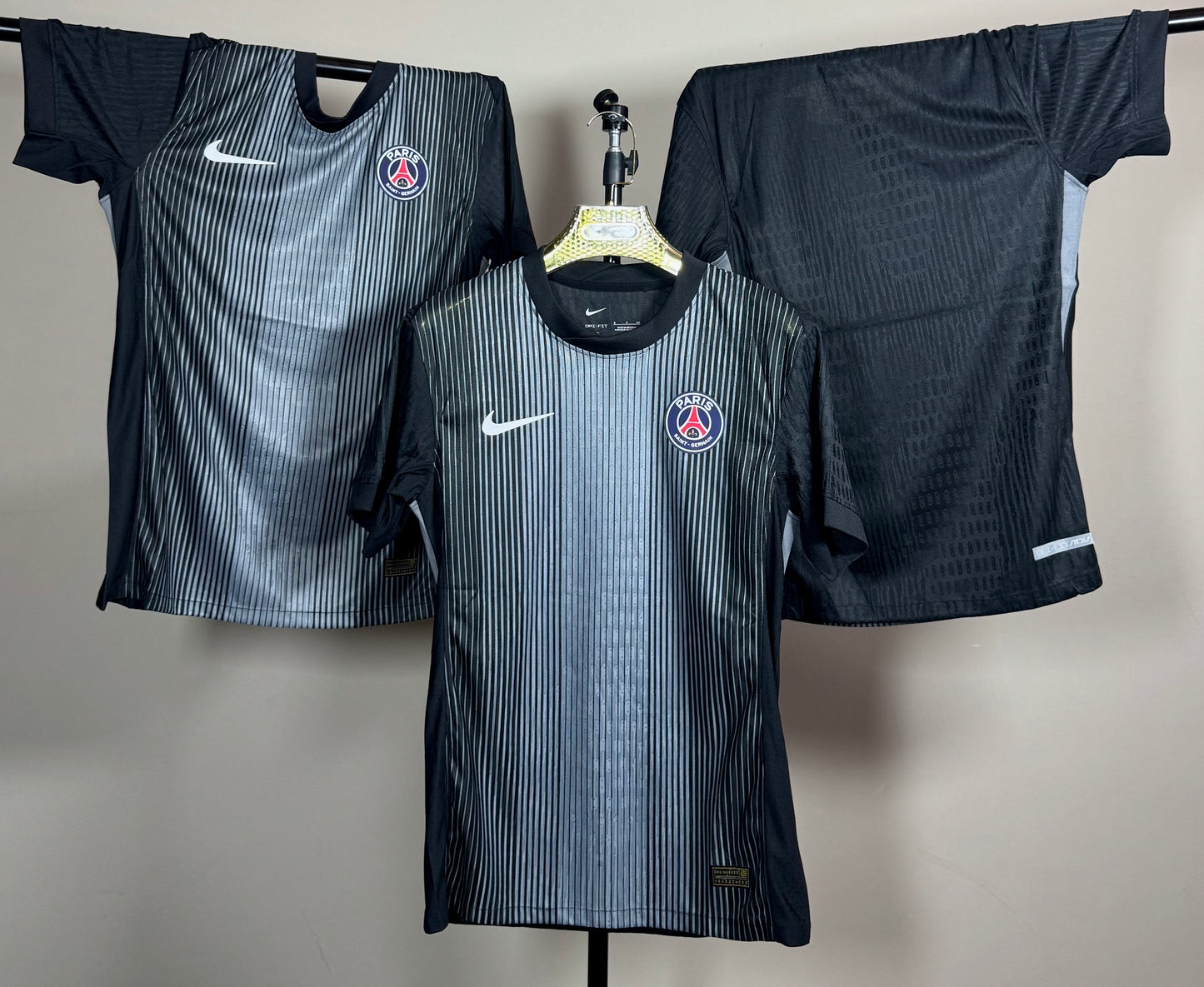 T-shirt Gardien Paris Saint-Germain 2025/2026 – Édition Officielle