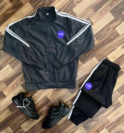 Survêtement Imperméable Adidas Sans Capuche – Style et Confort