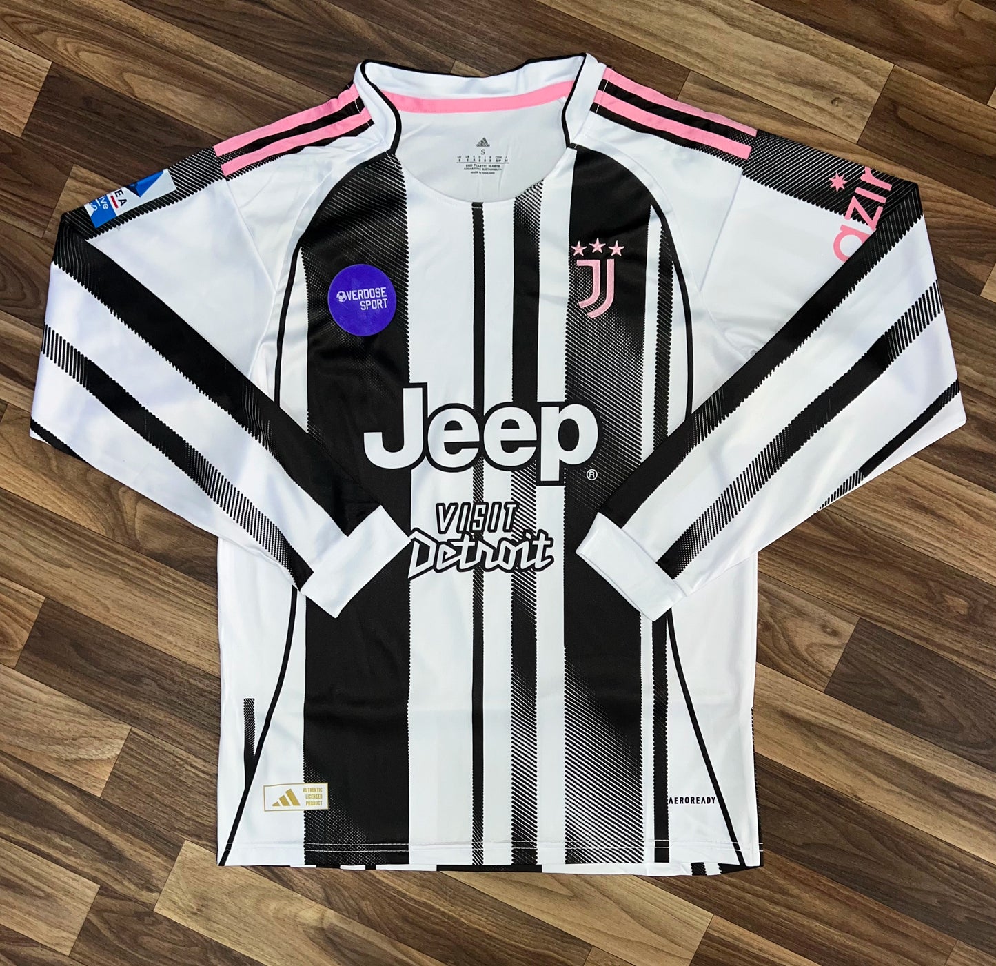 Pull Juventus Domicile 2025/2026 – Édition Officielle