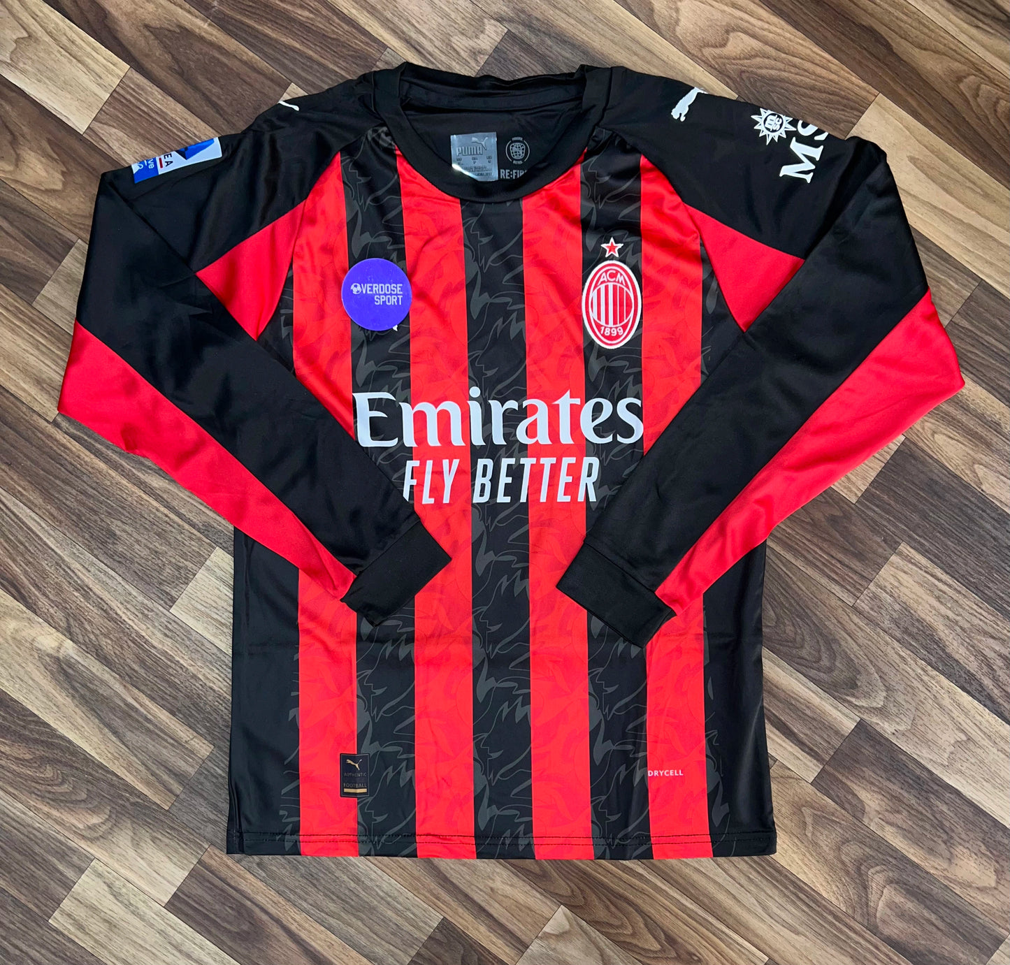Pull AC Milan Manches Longues 2025/2026 – Édition Officielle
