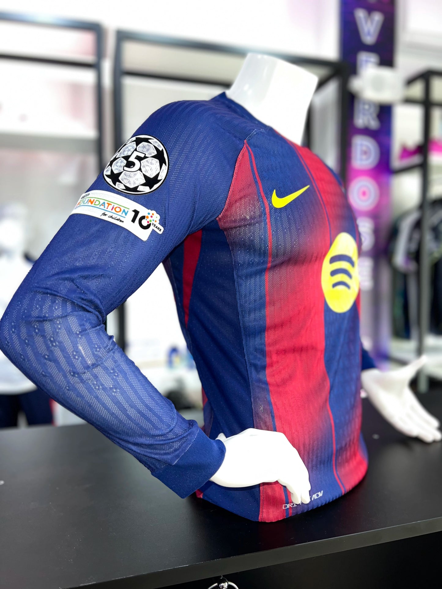 Pull FC Barcelone Super Good Manches Longues 2025/2026