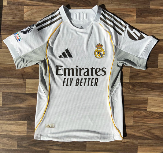 T-Shirt Real Madrid Badge champions league 2026