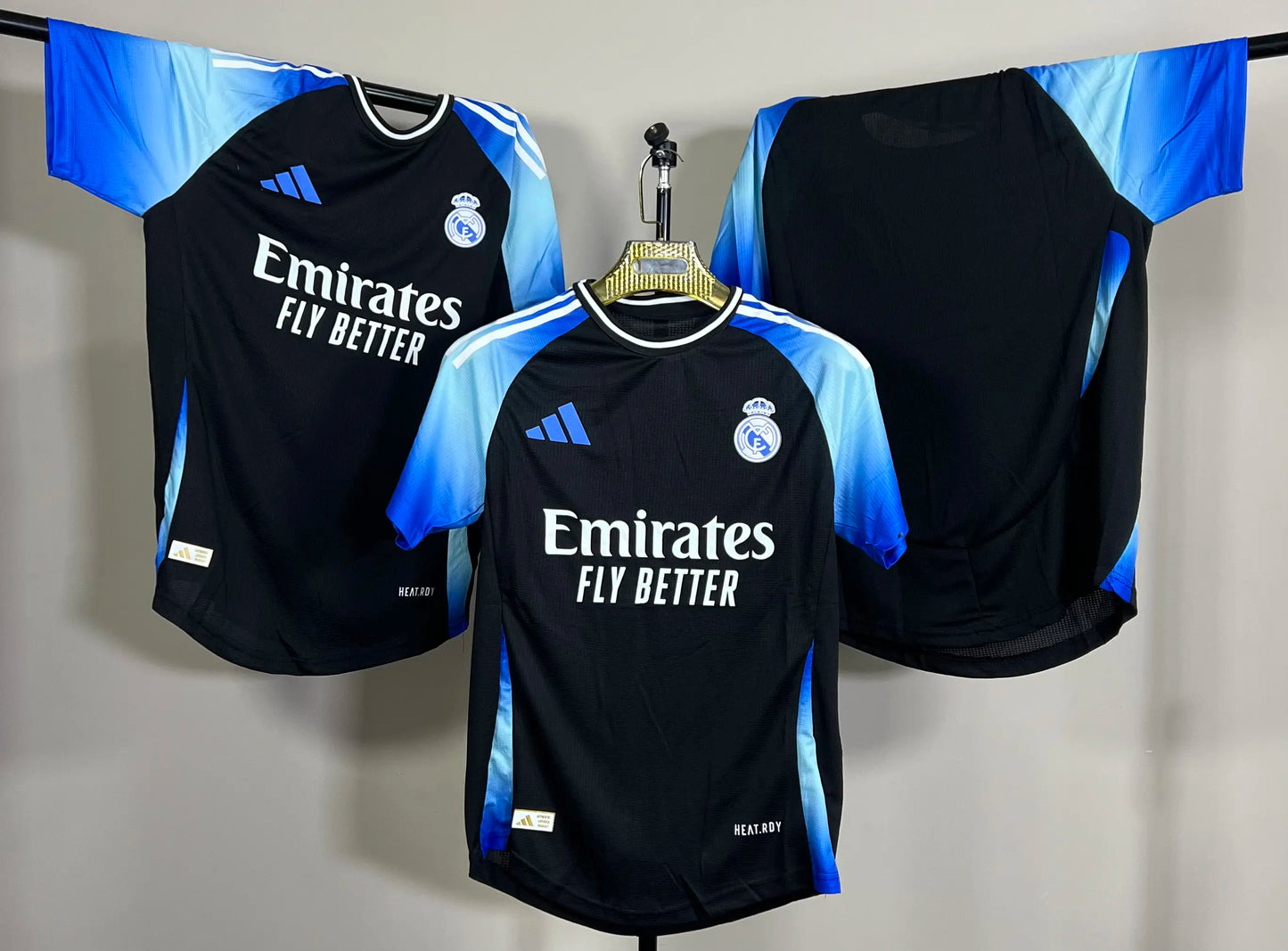 Maillot Real Madrid 2023/2024 – Fierté et Élégance Madridista