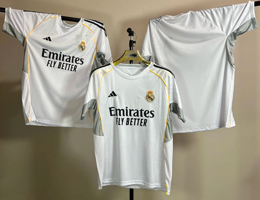 T-shirt Real Madrid 2025/2026 – Style et Performance