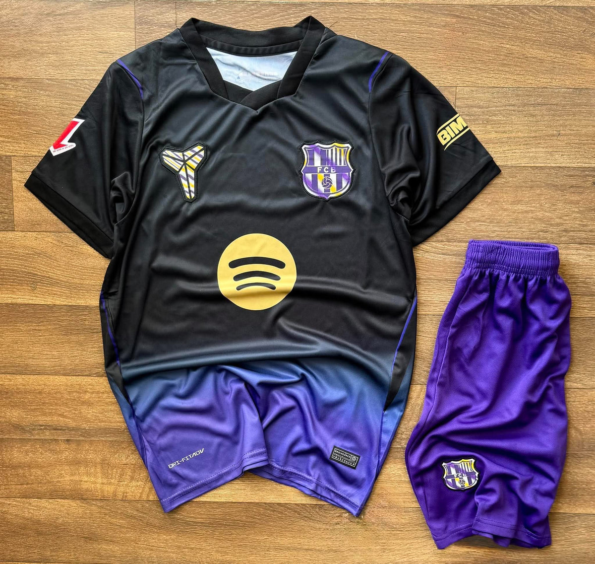 Tenue FC Barcelone away 26/27