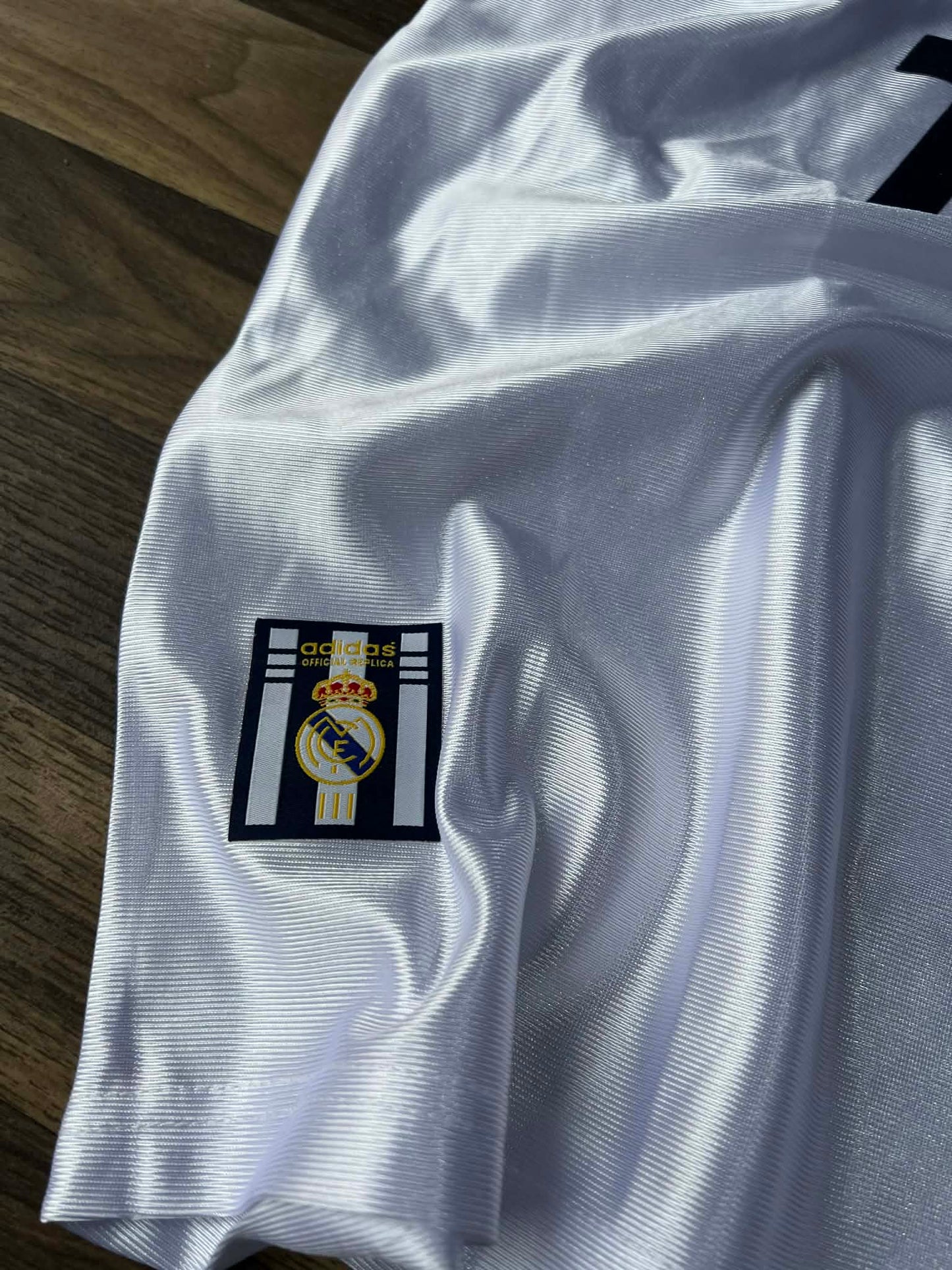 T-shirt vintage domicile Real Madrid, saison 1998/1999.