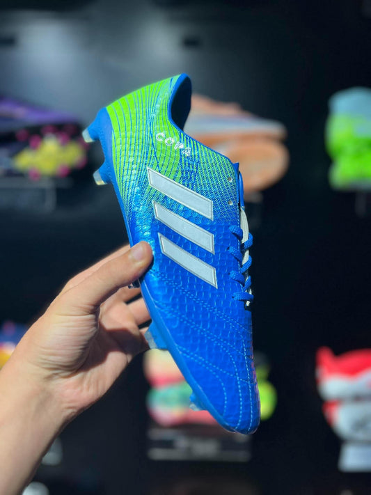 Crampons adidas bleu