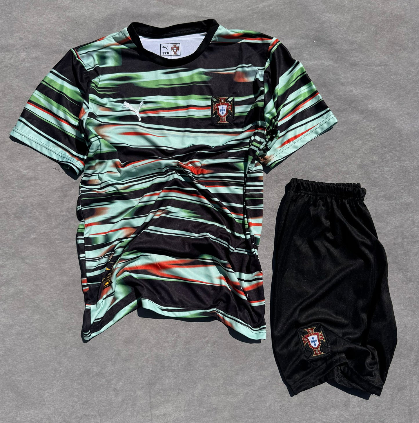 Tenue Enfant Portugal 2025/2026 – Avant-Match