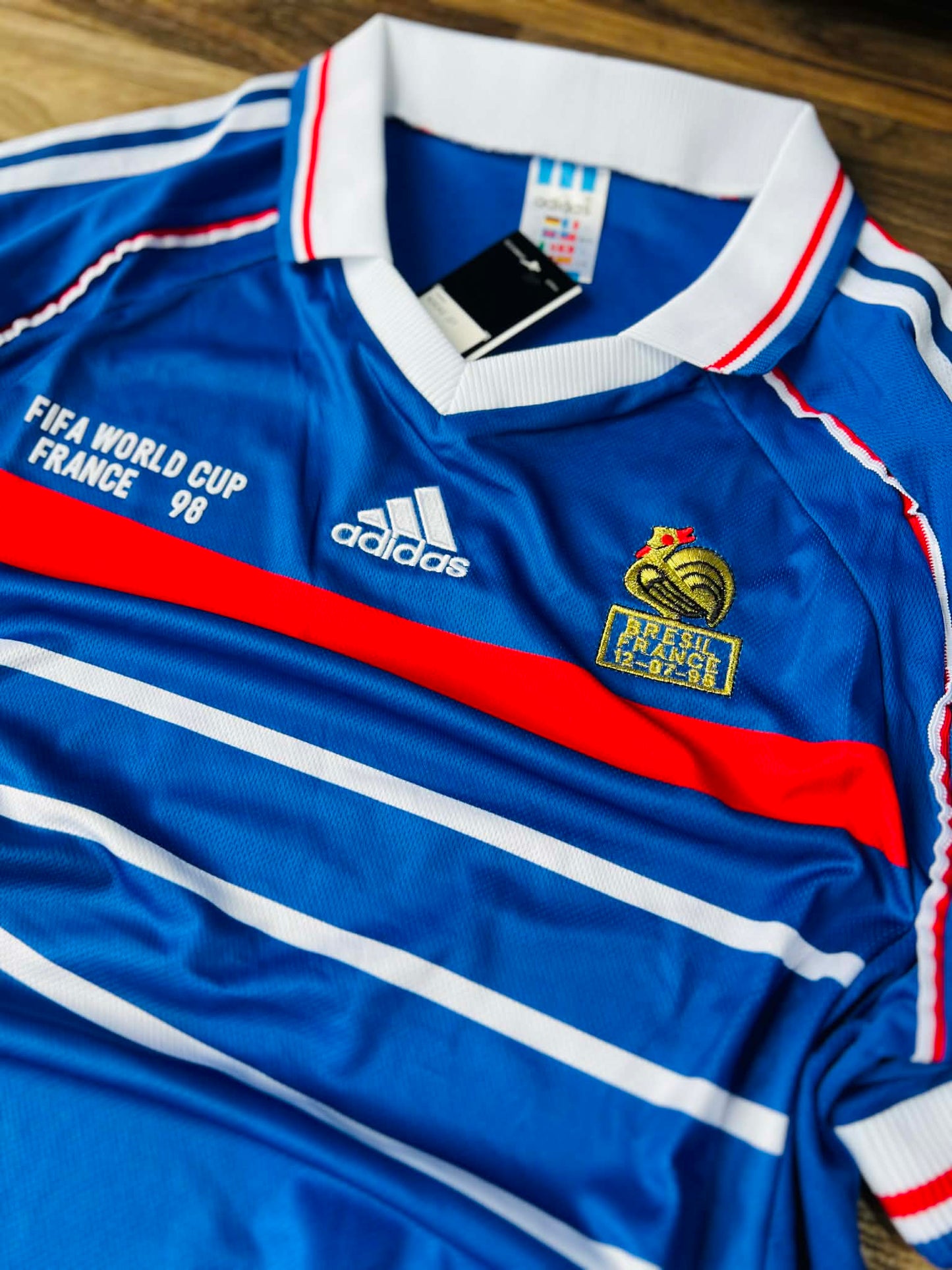 T-shirt vintage équipe de France édition coupe du monde 1998.