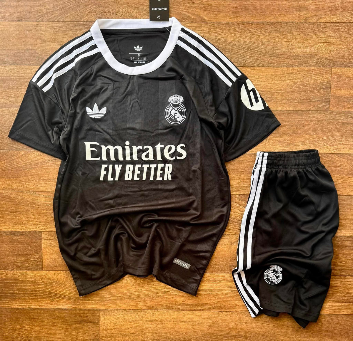 Tenue gardien de but Real Madrid third, 2025/26