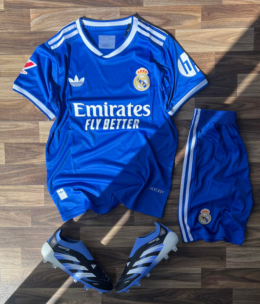 Tenue Real Madrid 2025/2026